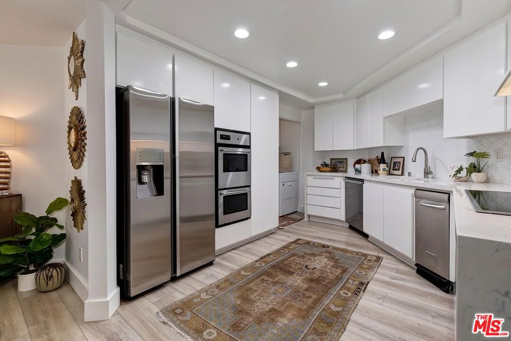 1412 N Crescent Heights Boulevard 106