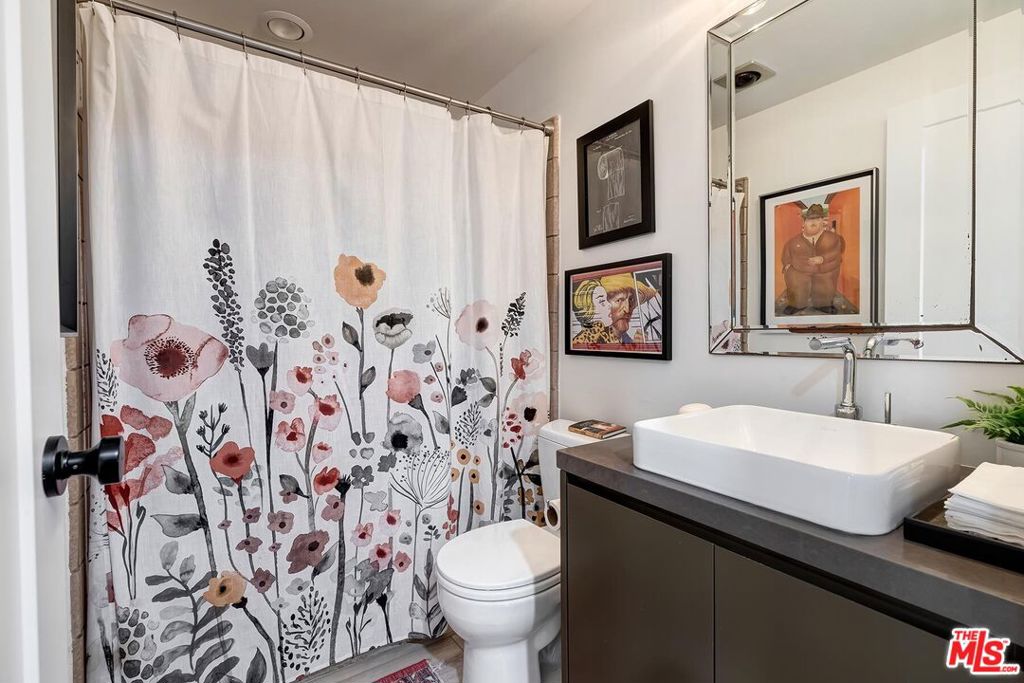 1412 N Crescent Heights Boulevard 106