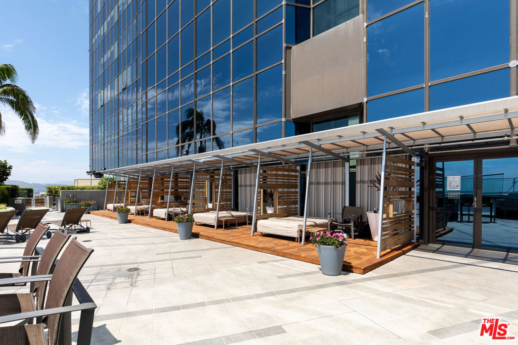 1100 Wilshire Boulevard 1709