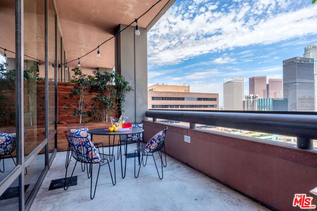 1100 Wilshire Boulevard 1709