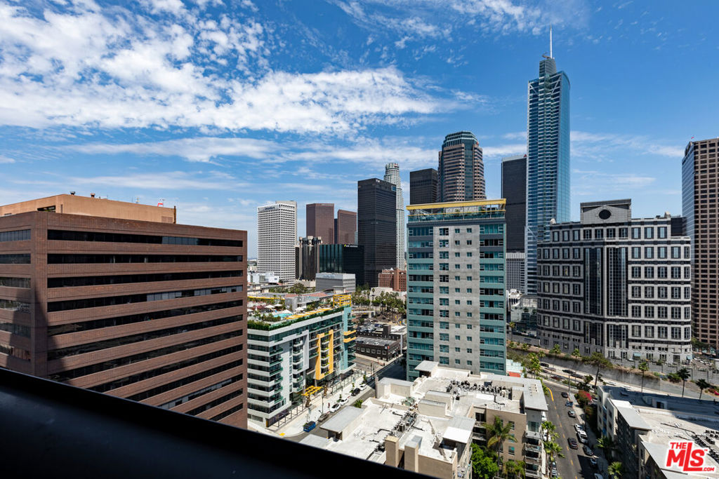 1100 Wilshire Boulevard 1709