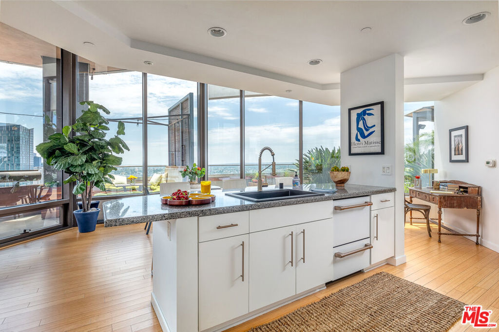 1100 Wilshire Boulevard 1709