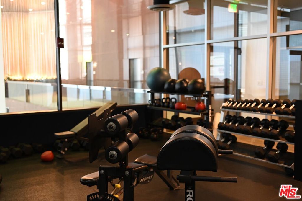 1100 Wilshire Boulevard 1709