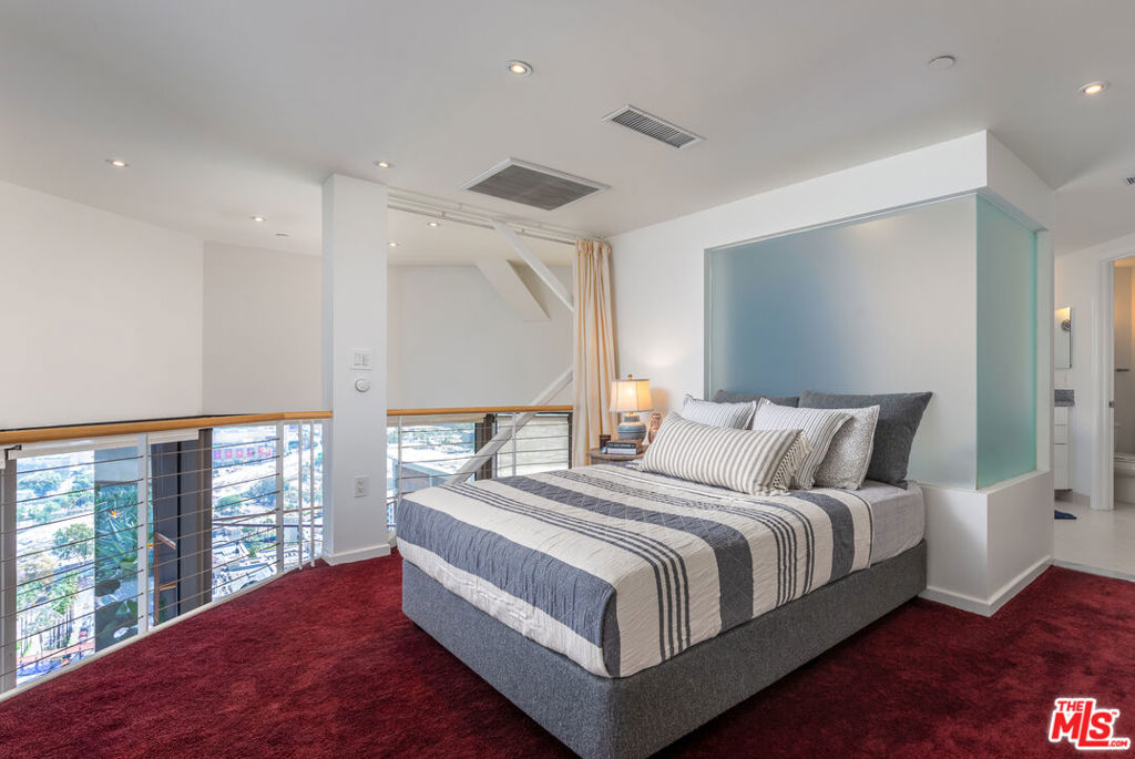 1100 Wilshire Boulevard 1709