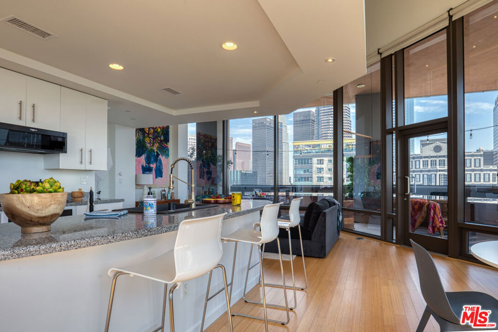 1100 Wilshire Boulevard 1709