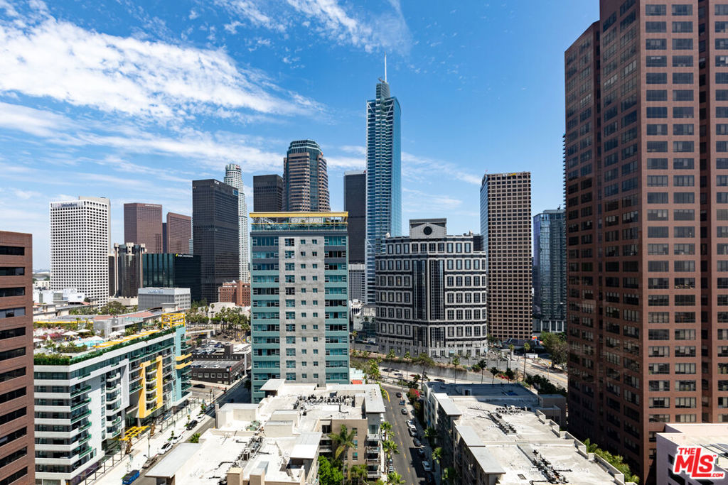 1100 Wilshire Boulevard 1709