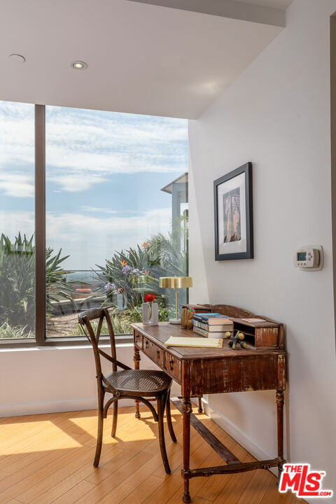 1100 Wilshire Boulevard 1709