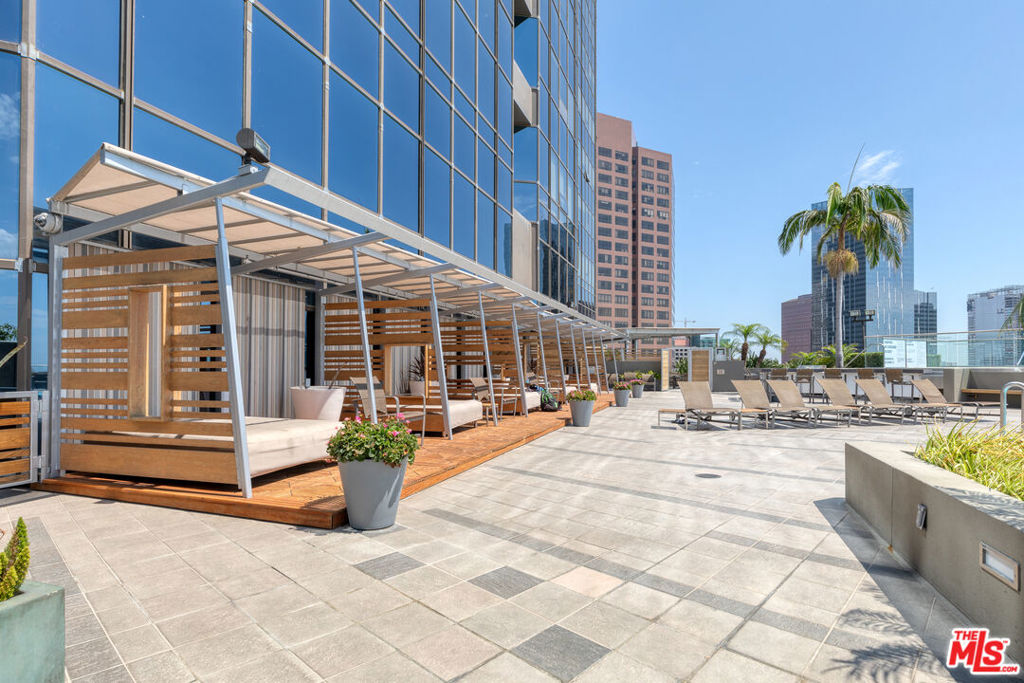 1100 Wilshire Boulevard 1709