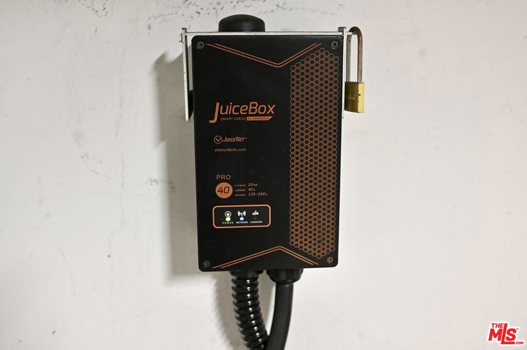 1100 Wilshire Boulevard 1709