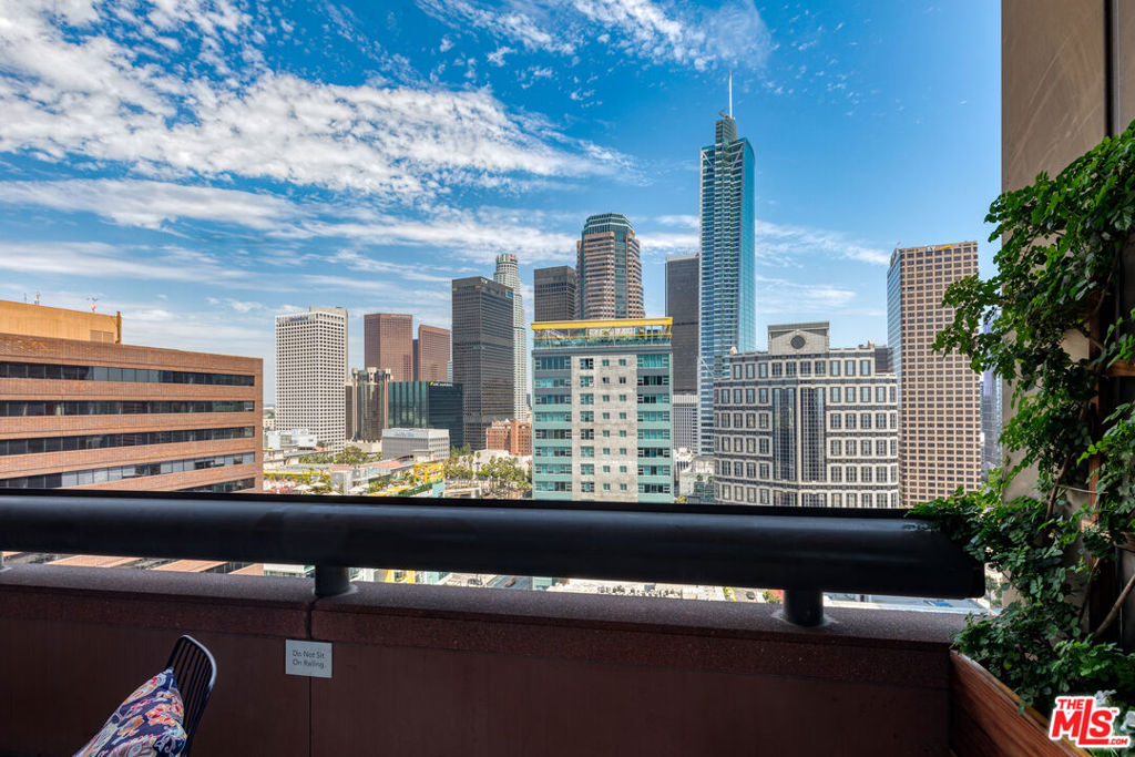 1100 Wilshire Boulevard 1709