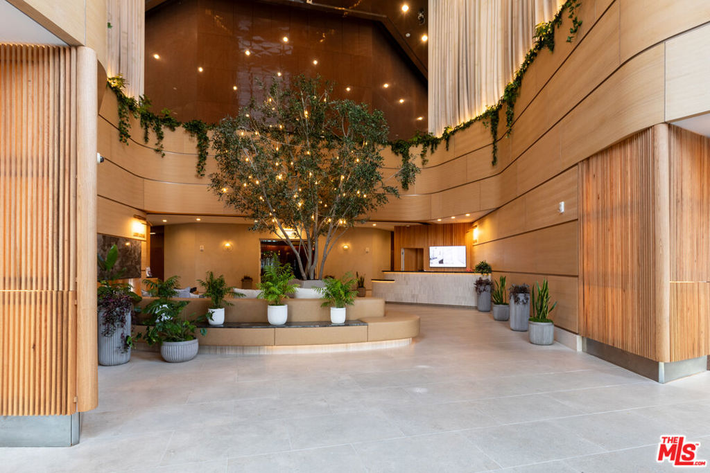 1100 Wilshire Boulevard 1709