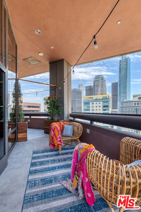 1100 Wilshire Boulevard 1709