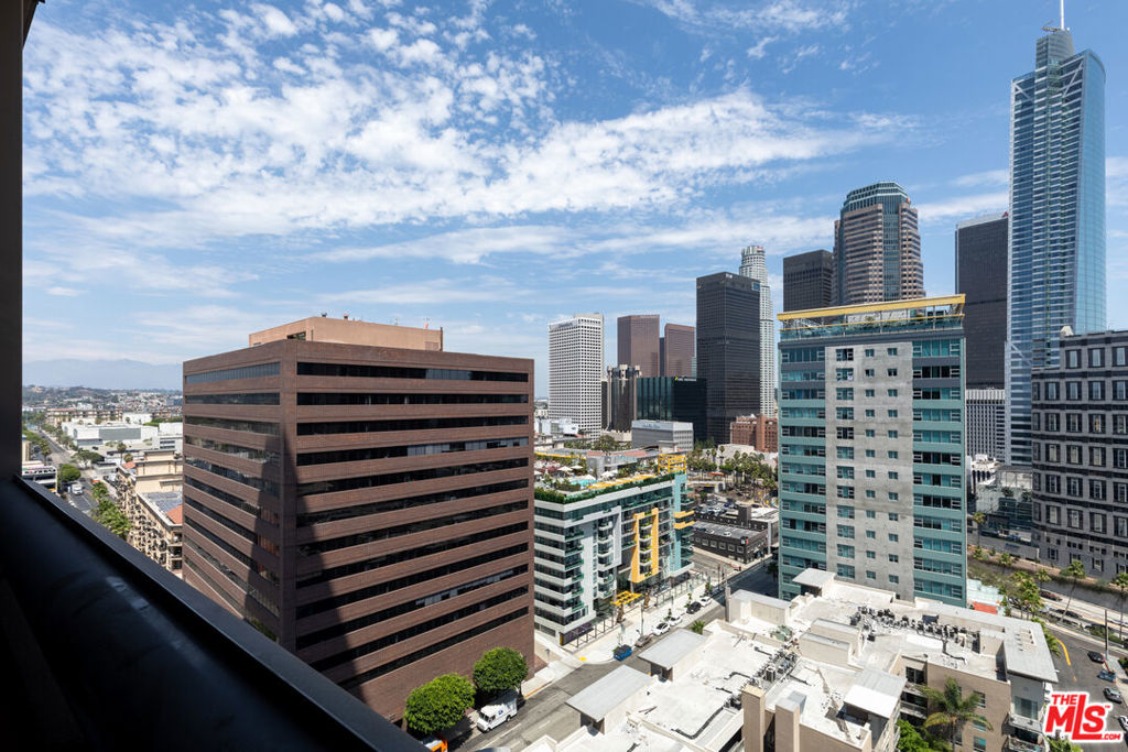 1100 Wilshire Boulevard 1709