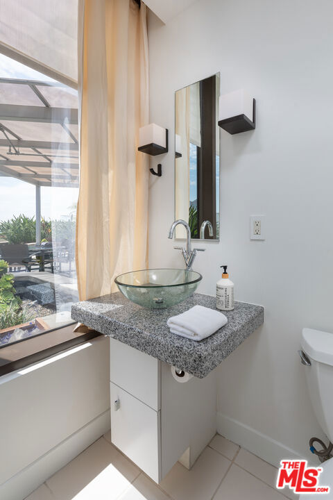 1100 Wilshire Boulevard 1709