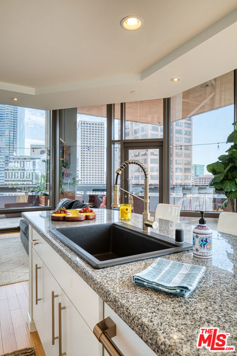 1100 Wilshire Boulevard 1709