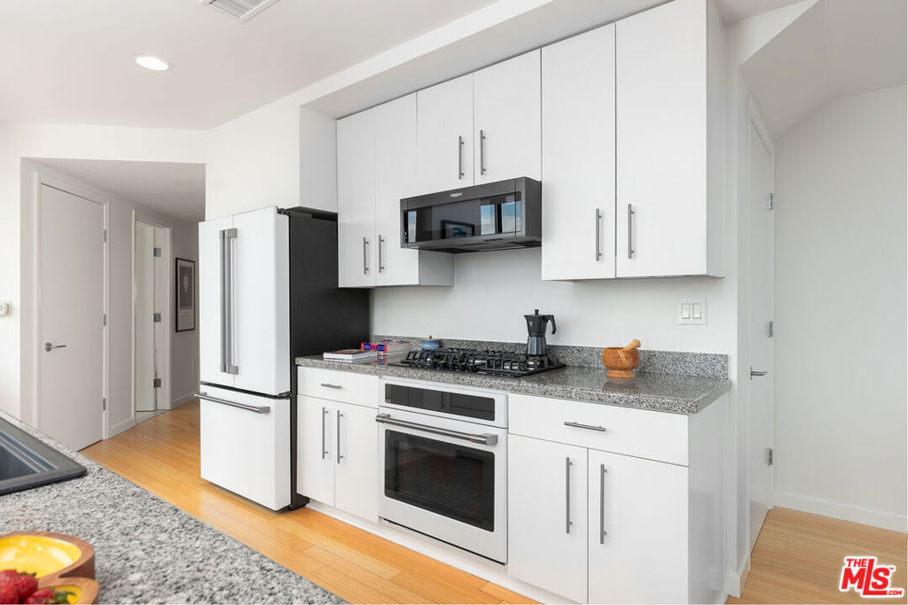 1100 Wilshire Boulevard 1709