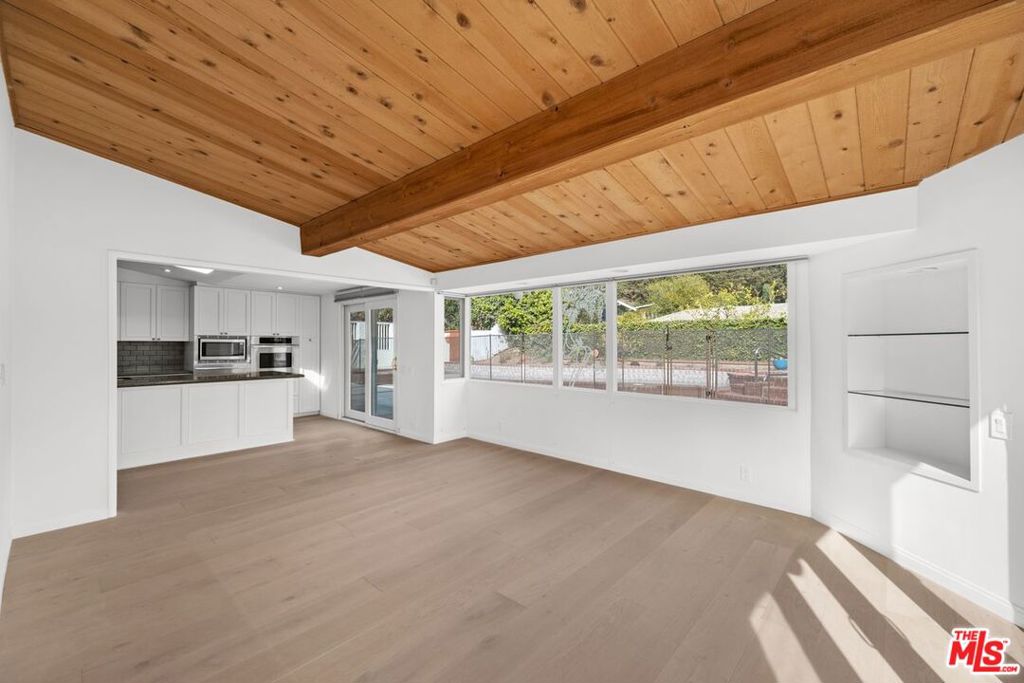 1234 Bienveneda Avenue