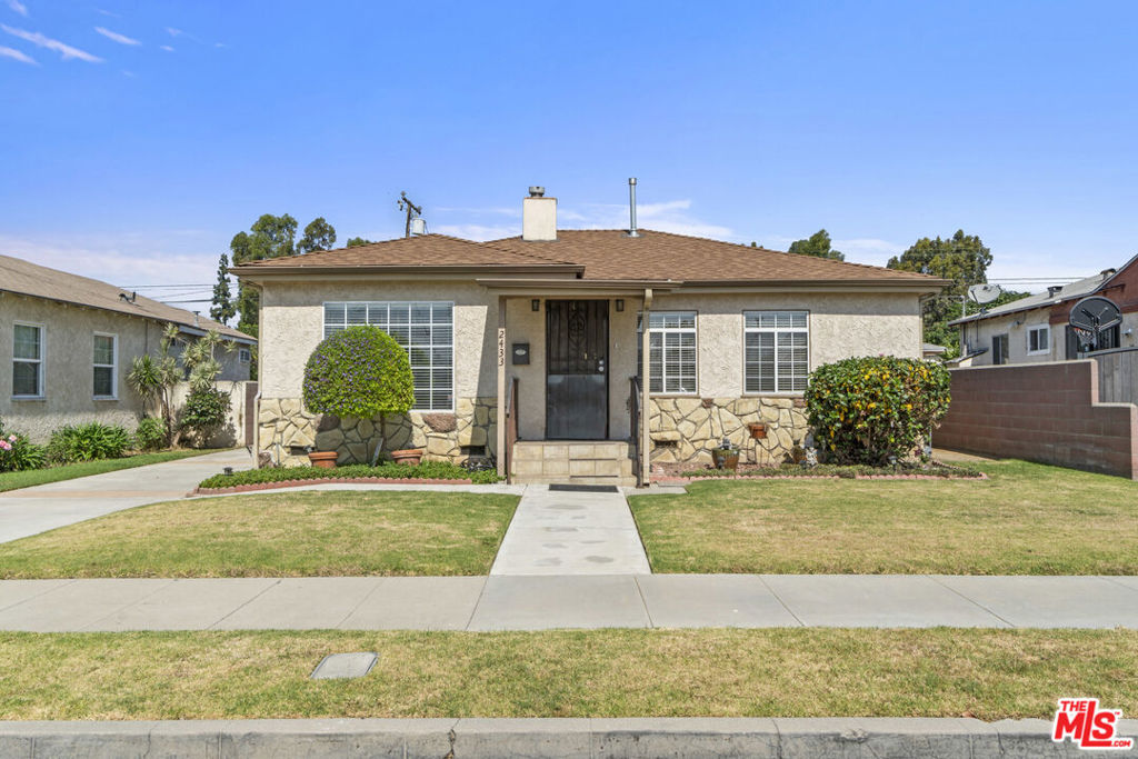 2433 Senta Avenue