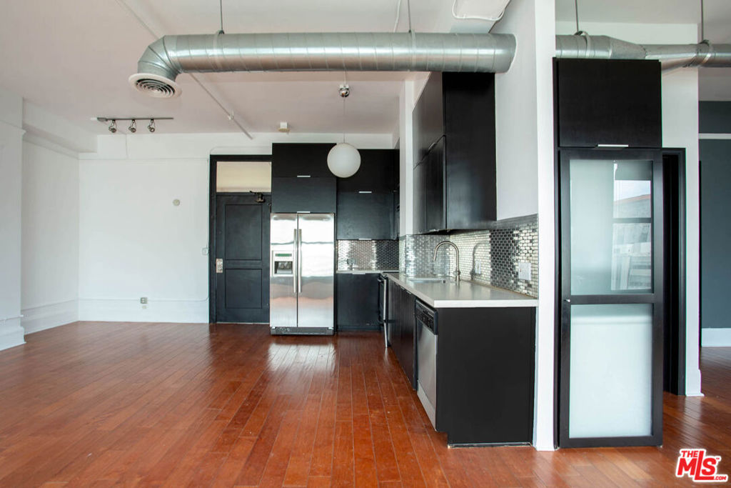 108 W 2nd Street 714