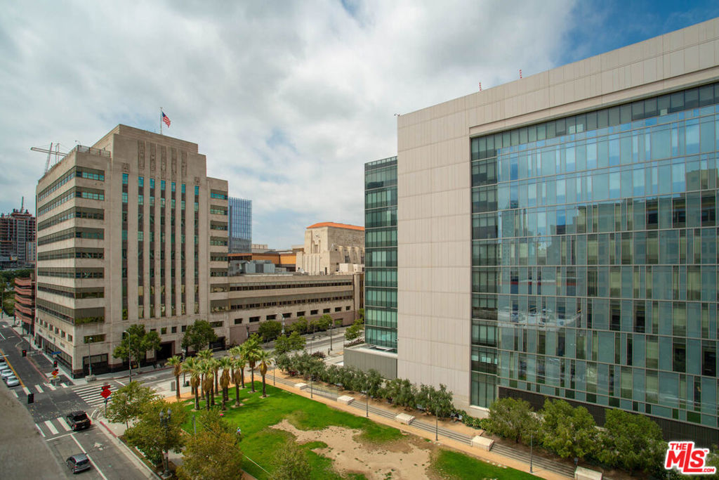 108 W 2nd Street 714