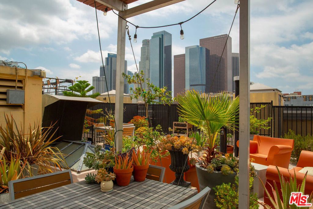 108 W 2nd Street 714