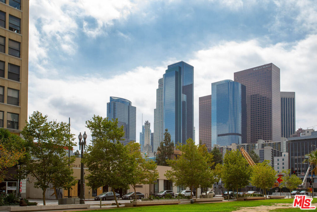 108 W 2nd Street 714