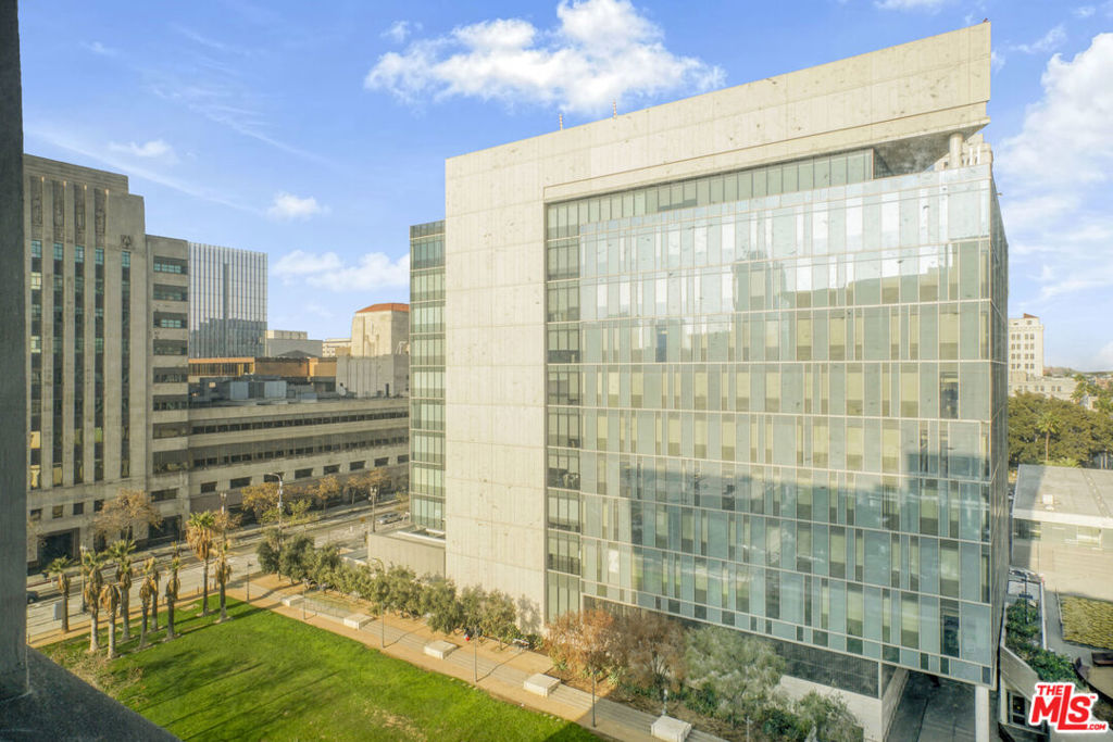 108 W 2nd Street 801