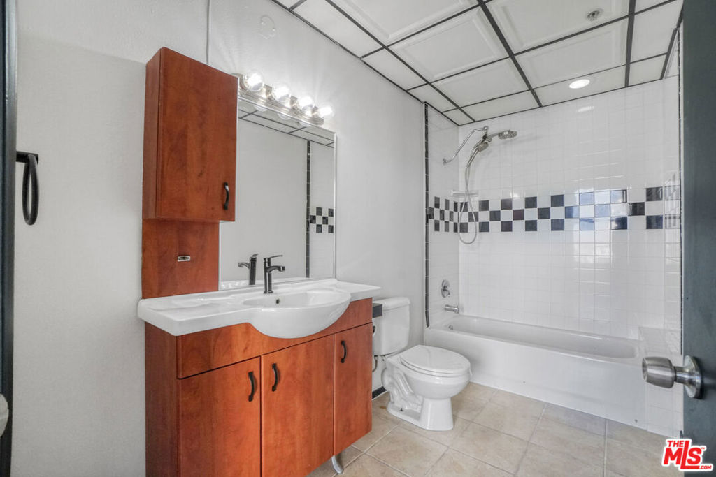 108 W 2nd Street 801