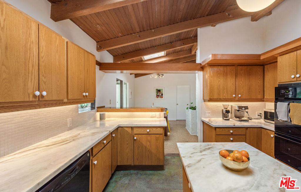 3858 Roble Vista Drive