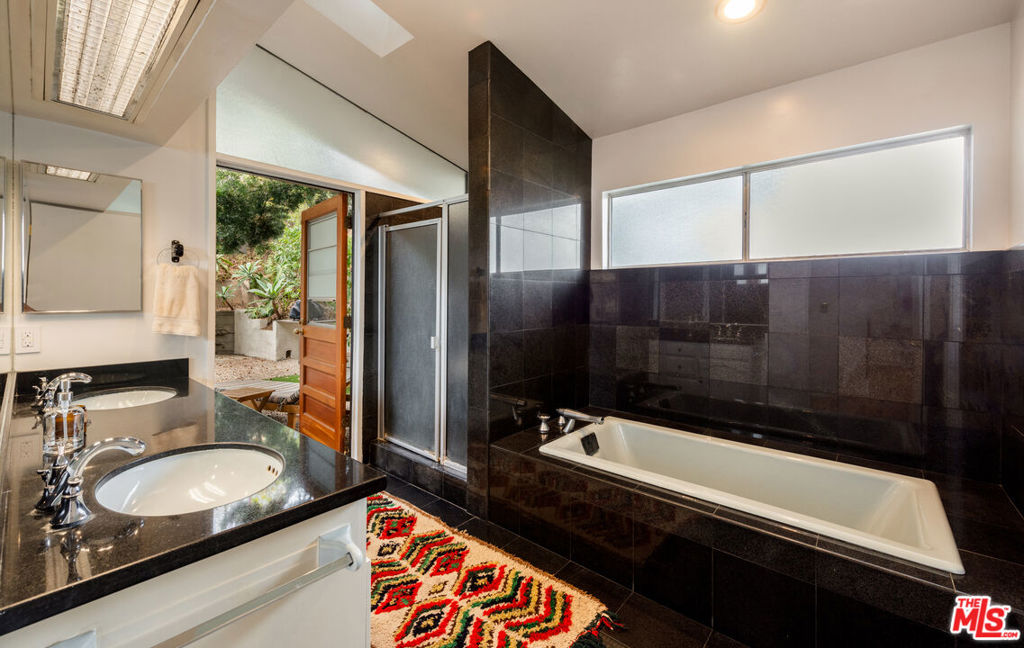 3858 Roble Vista Drive