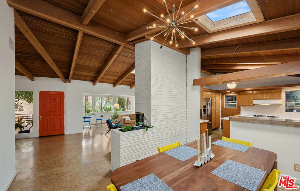 3858 Roble Vista Drive