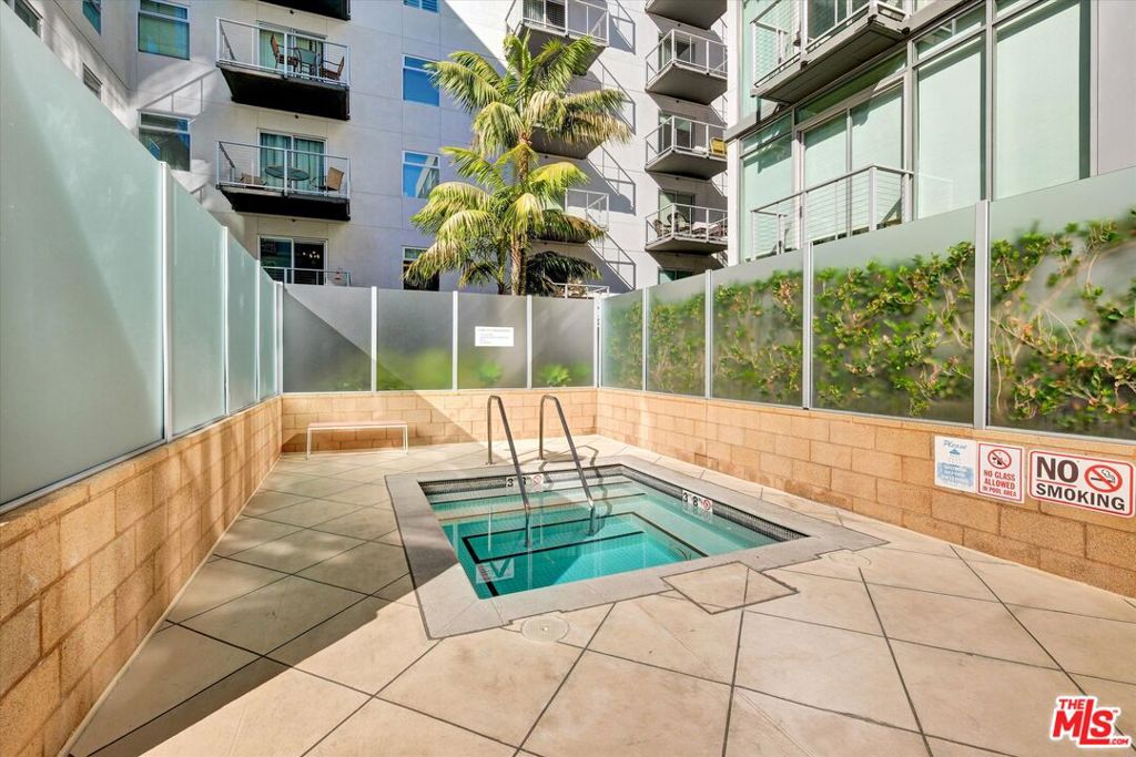 645 W 9th Street 741