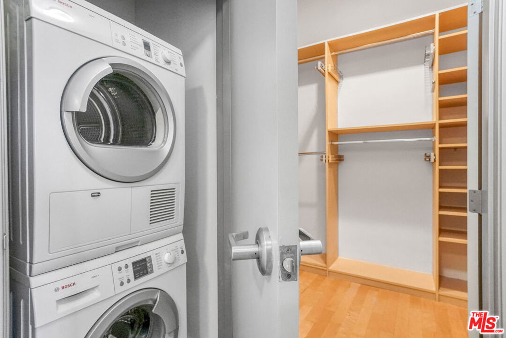 645 W 9th Street 741