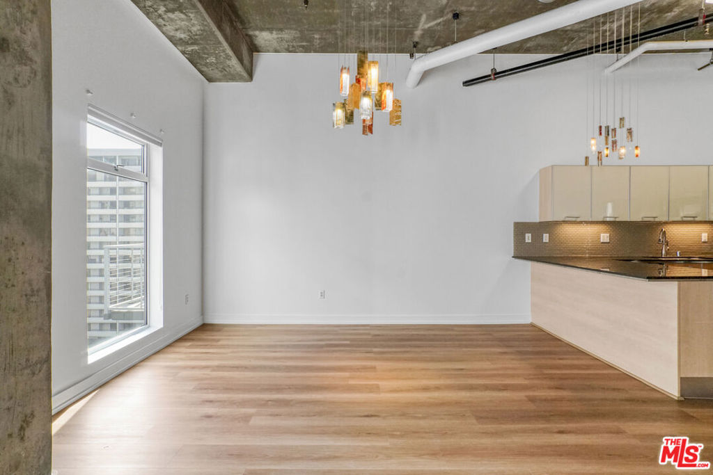 645 W 9th Street 741