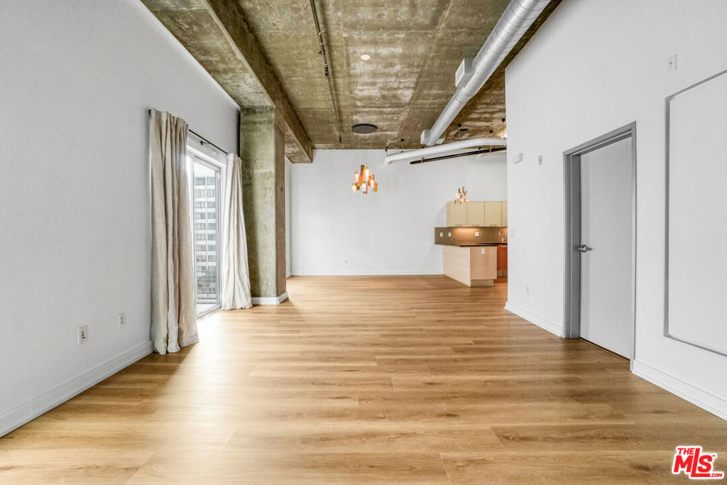 645 W 9th Street 741