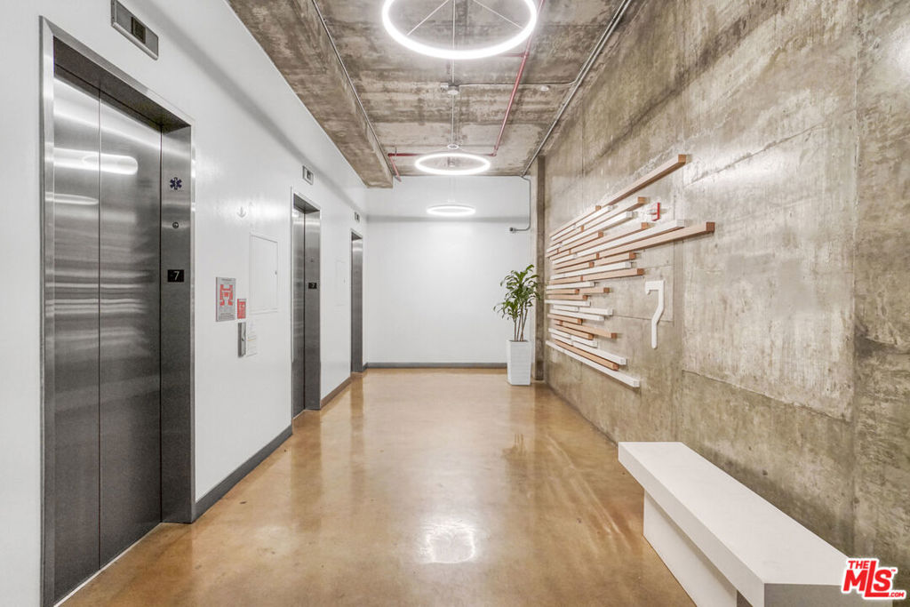 645 W 9th Street 741