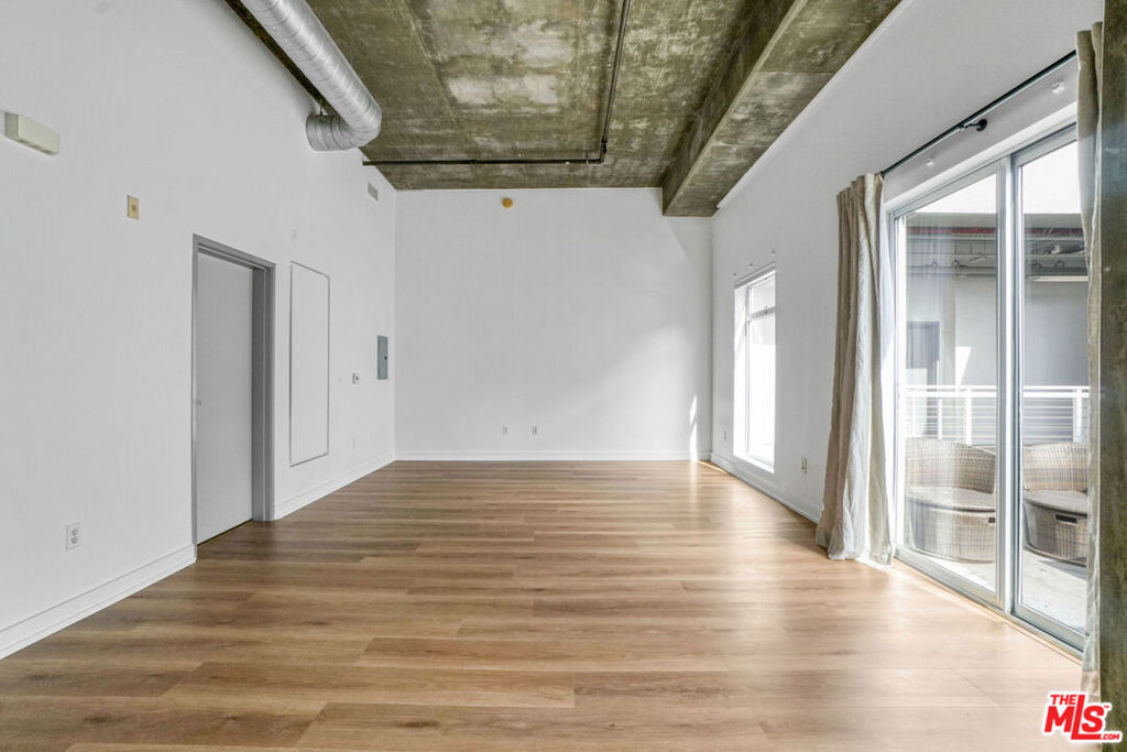 645 W 9th Street 741