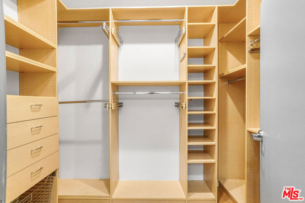 645 W 9th Street 741