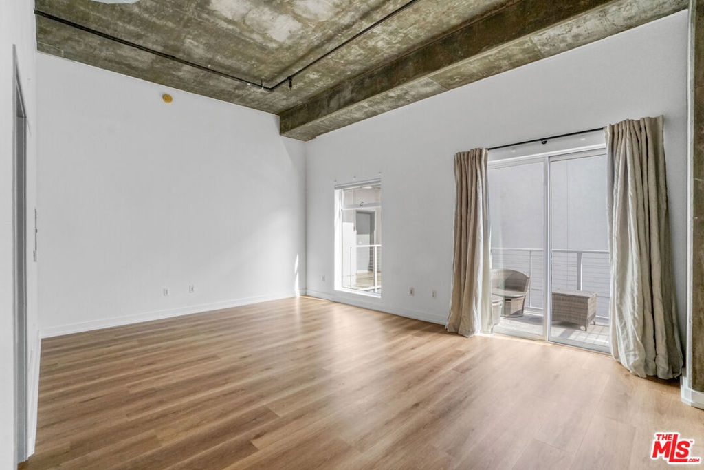 645 W 9th Street 741