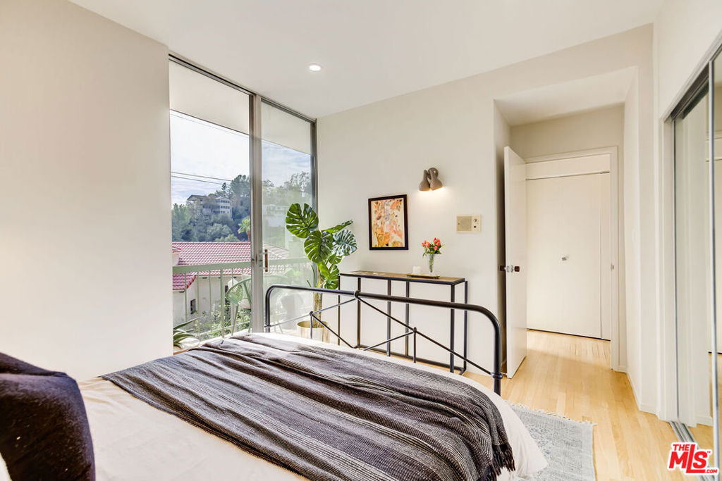 6249 Rodgerton Drive