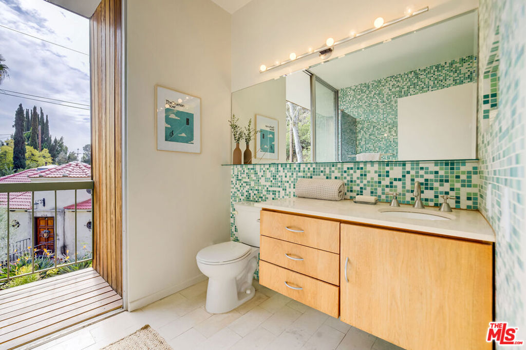 6249 Rodgerton Drive