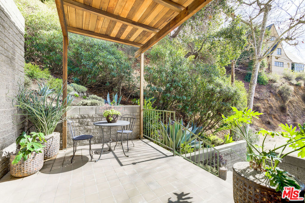 6249 Rodgerton Drive