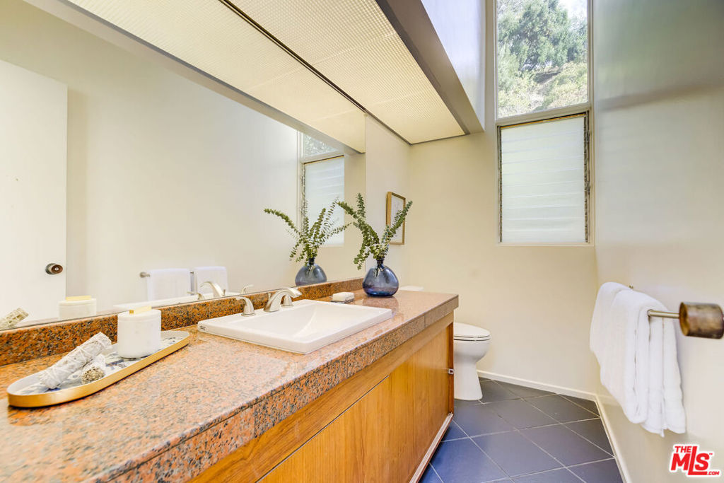 6249 Rodgerton Drive