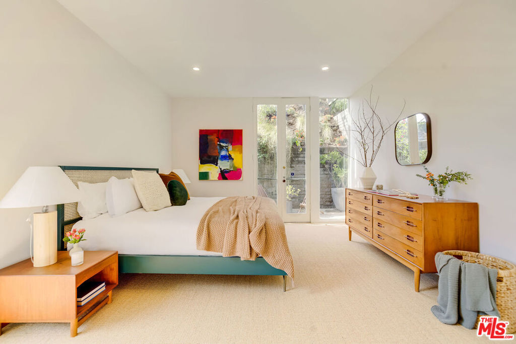 6249 Rodgerton Drive