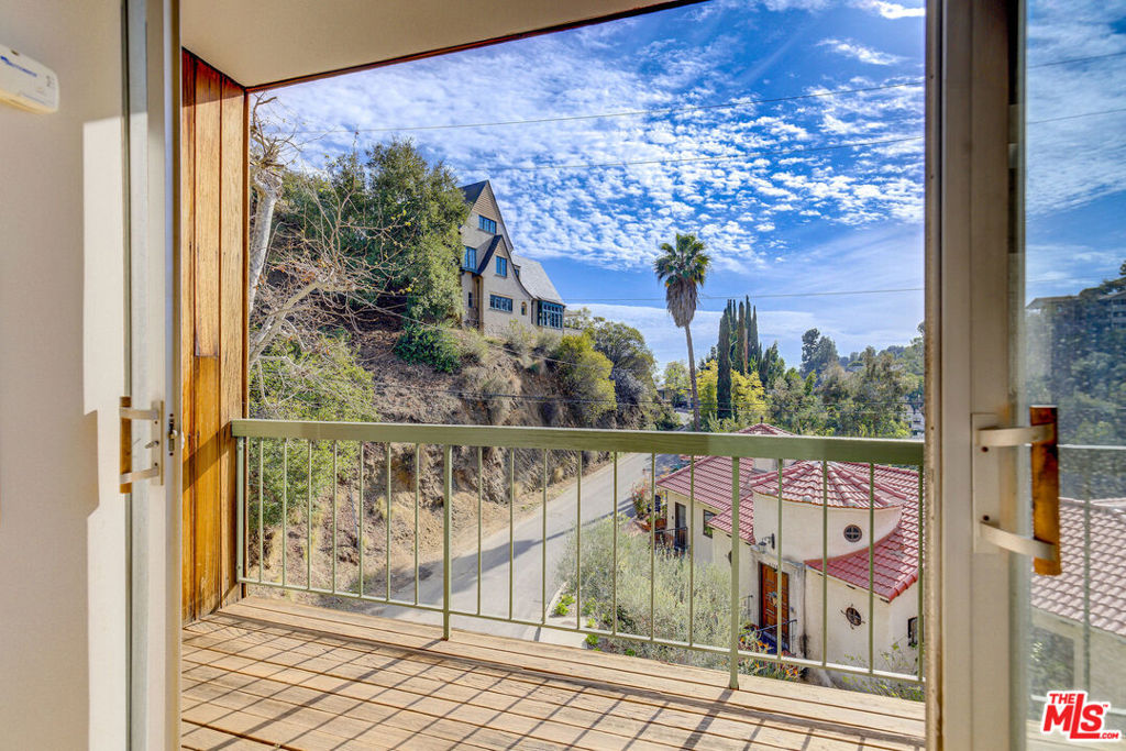 6249 Rodgerton Drive