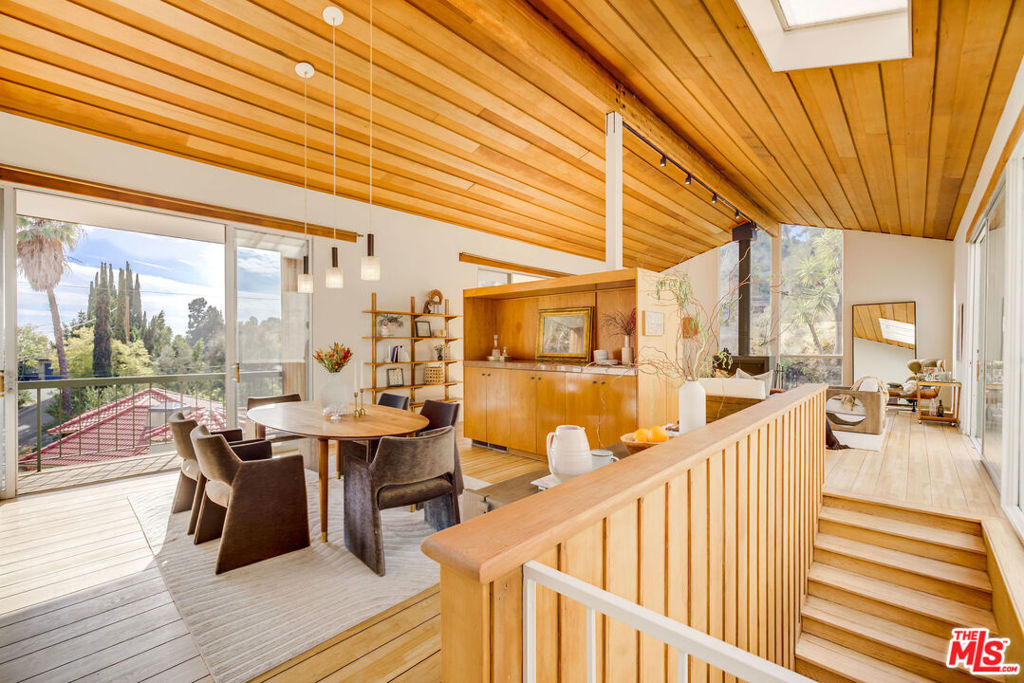 6249 Rodgerton Drive