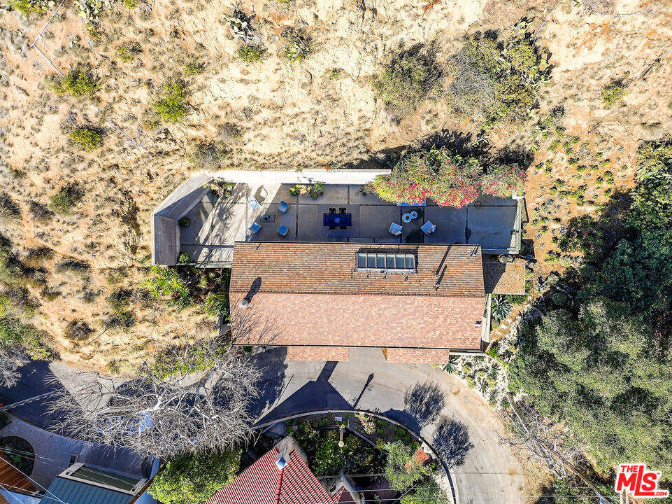 6249 Rodgerton Drive