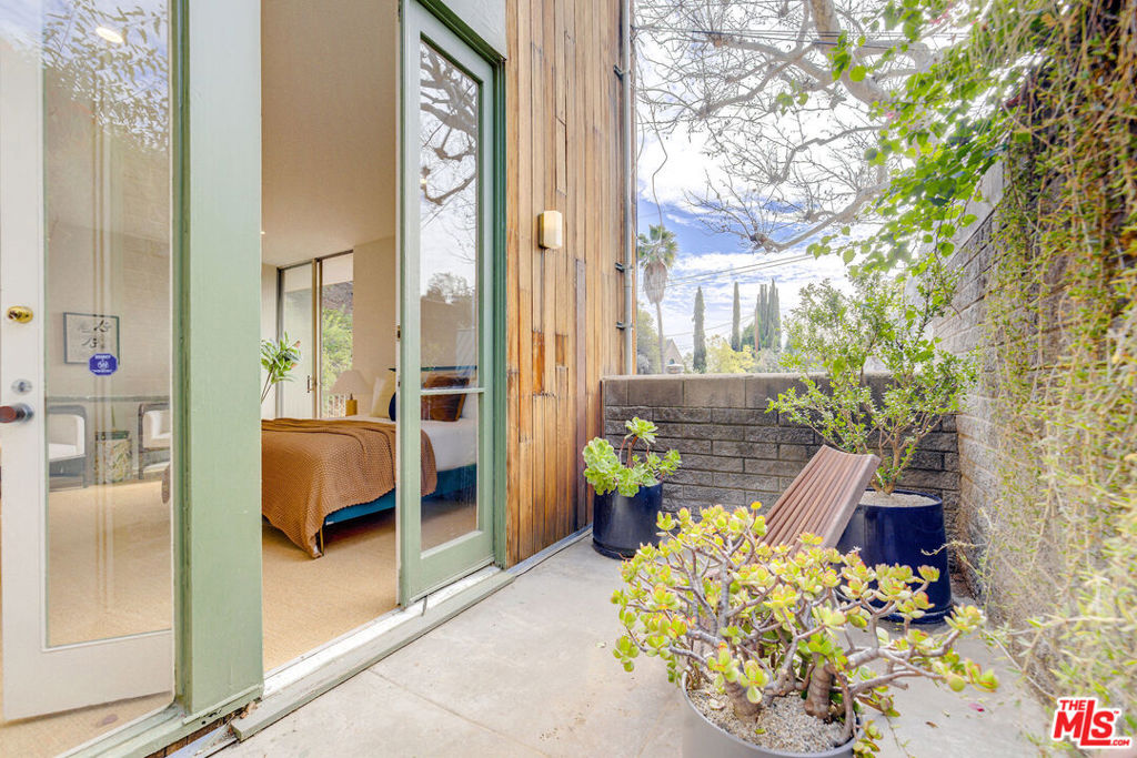 6249 Rodgerton Drive