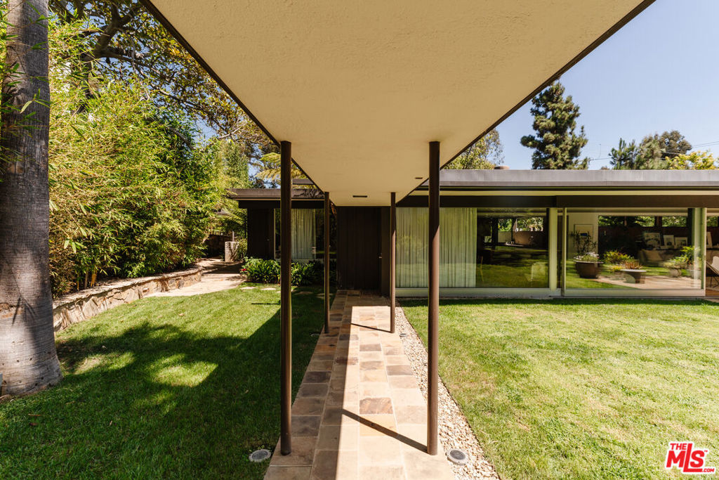 219 Chautauqua Boulevard