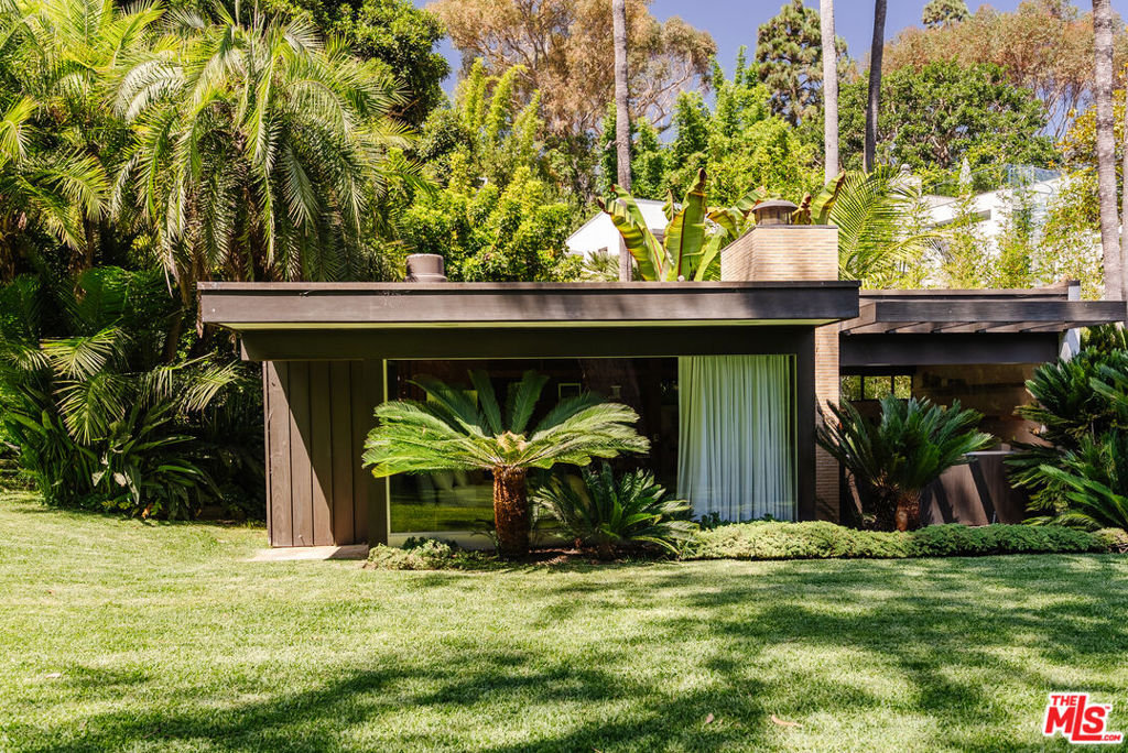 219 Chautauqua Boulevard